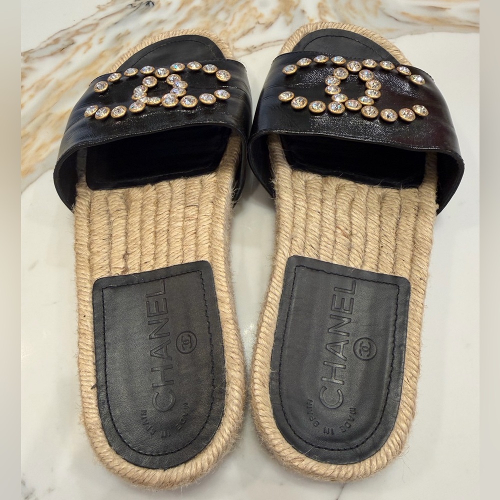 CHANEL Black Leather Slide Sandals with Crystal CC Logos - Picture 4 of 6